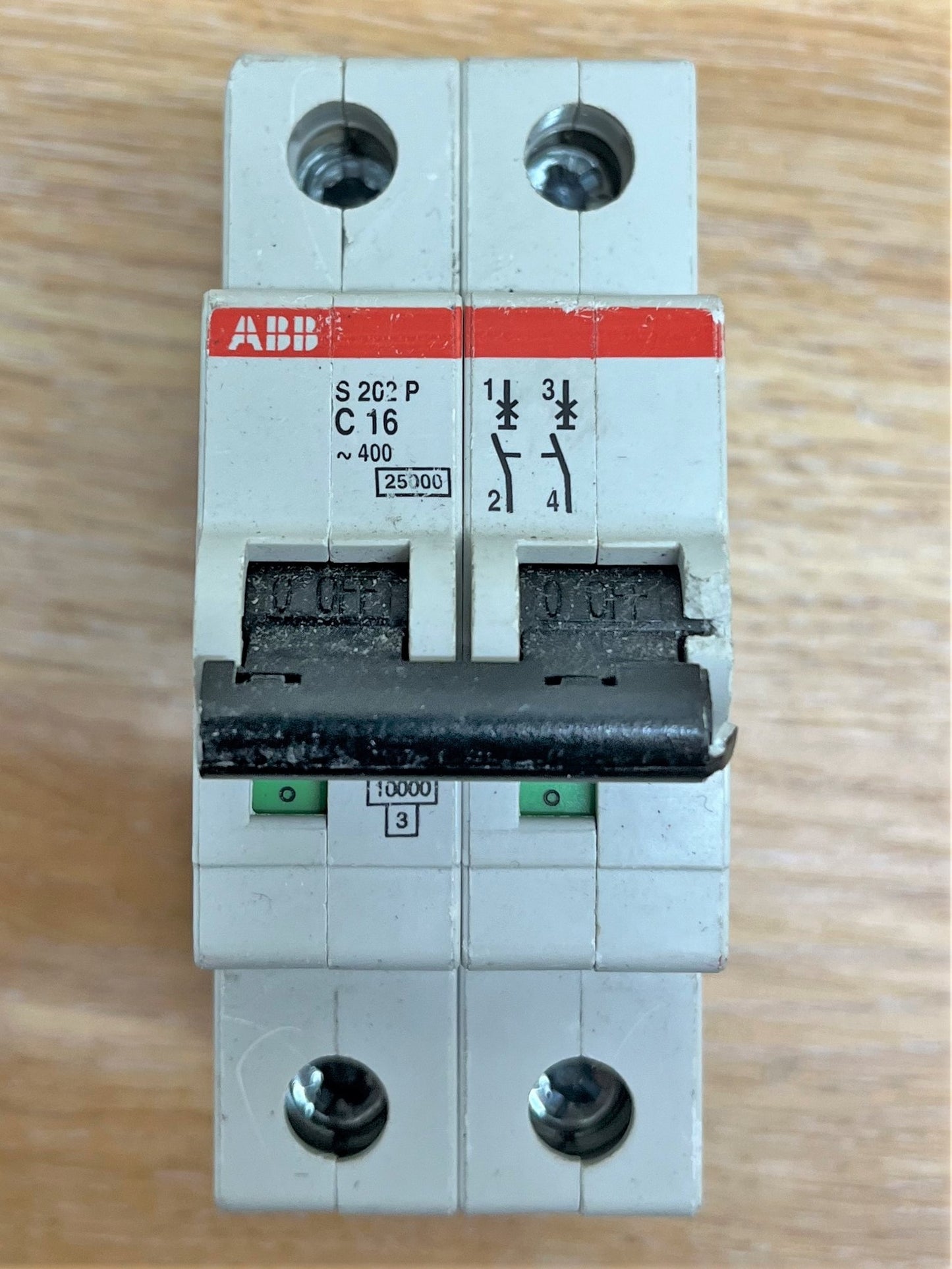 ABB S202P 400V 0.03A 10KA/3 25000 C16 MCB DOUBLE POLE