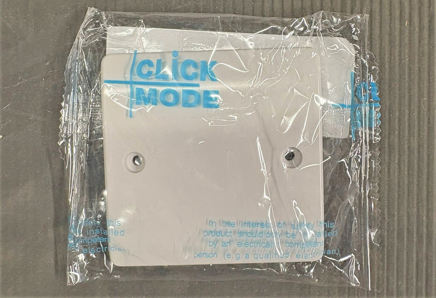 CLICK 1 GANG SINGLE BLANK PLATE WHITE CMA060