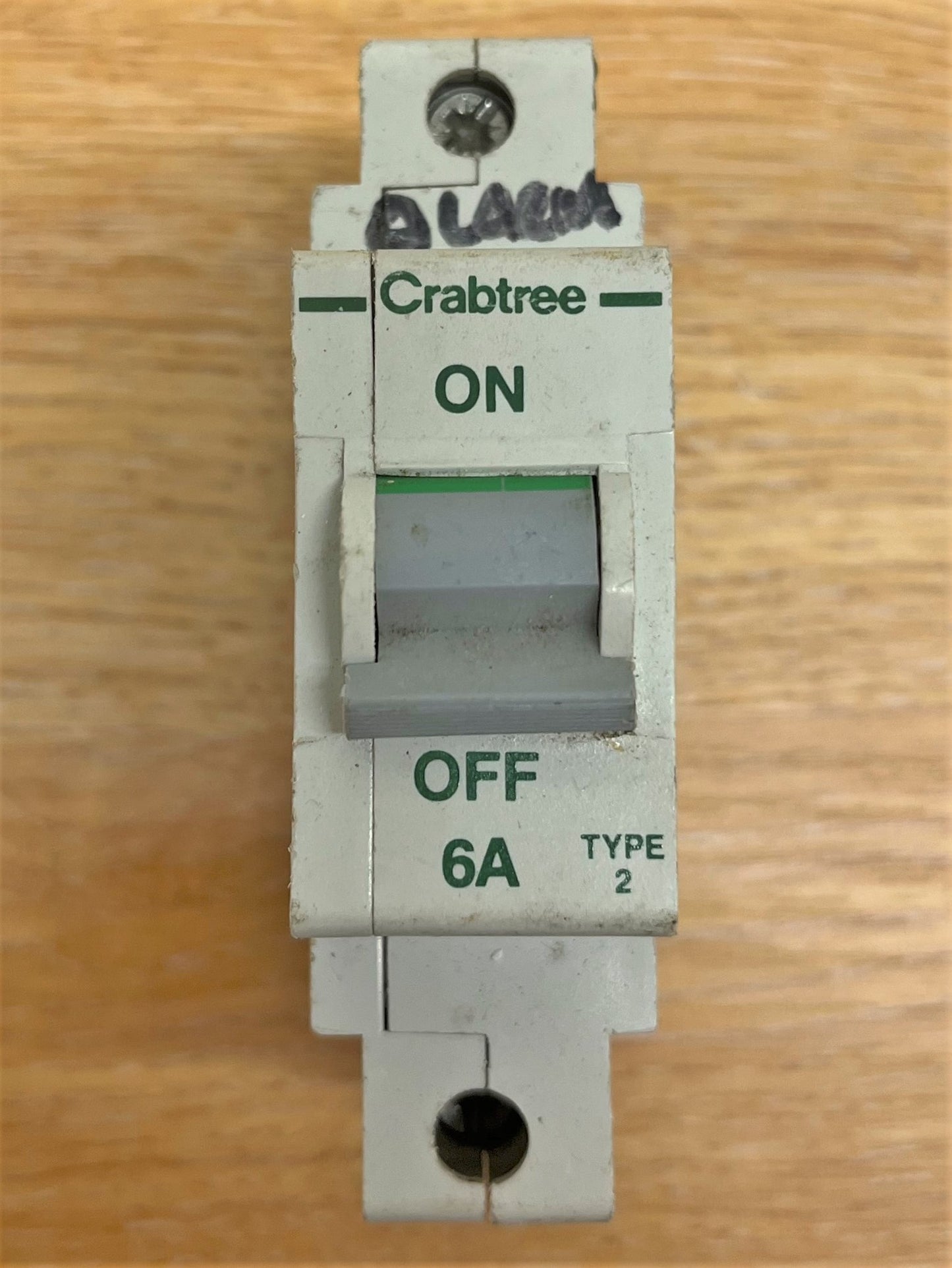 CRABTREE 6A TYPE 2 240/415V BS3871 PART 1 M9 SINGLE POLE