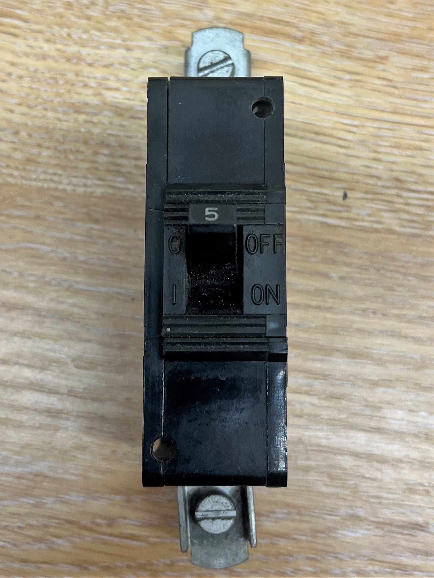 DS LOADMASTER SWITCHGEAR 440V M3 BS3871 5A SINGLE POLE