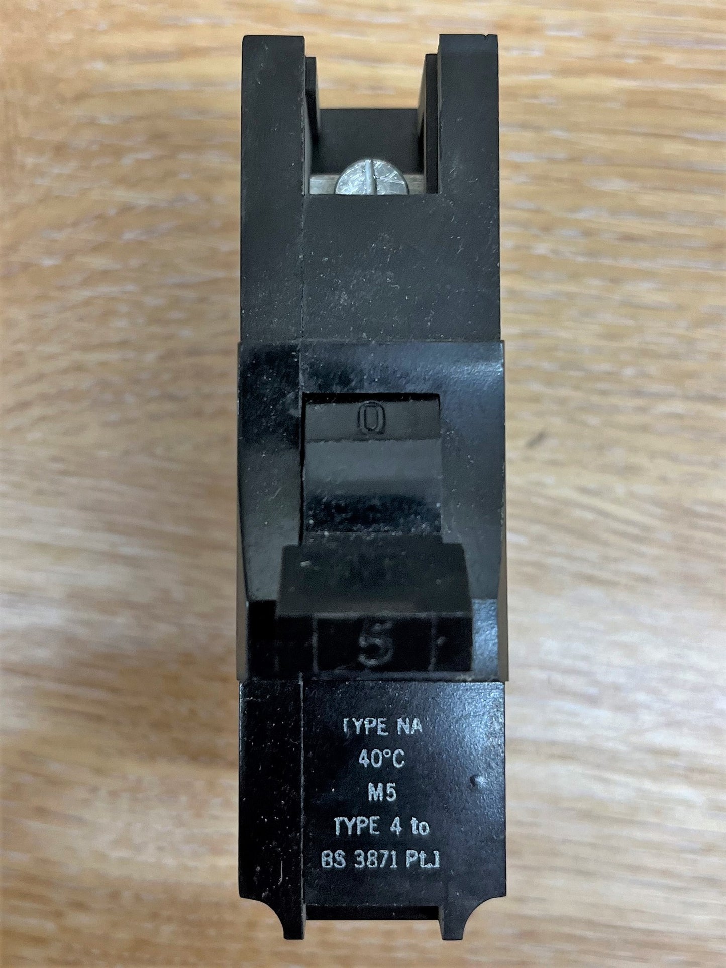 DS LOADMASTER 415V AC 3-PHASE TYPE NA 40C M5 TYPE 4 BS3871 PT.1 5A SINGLE POLE