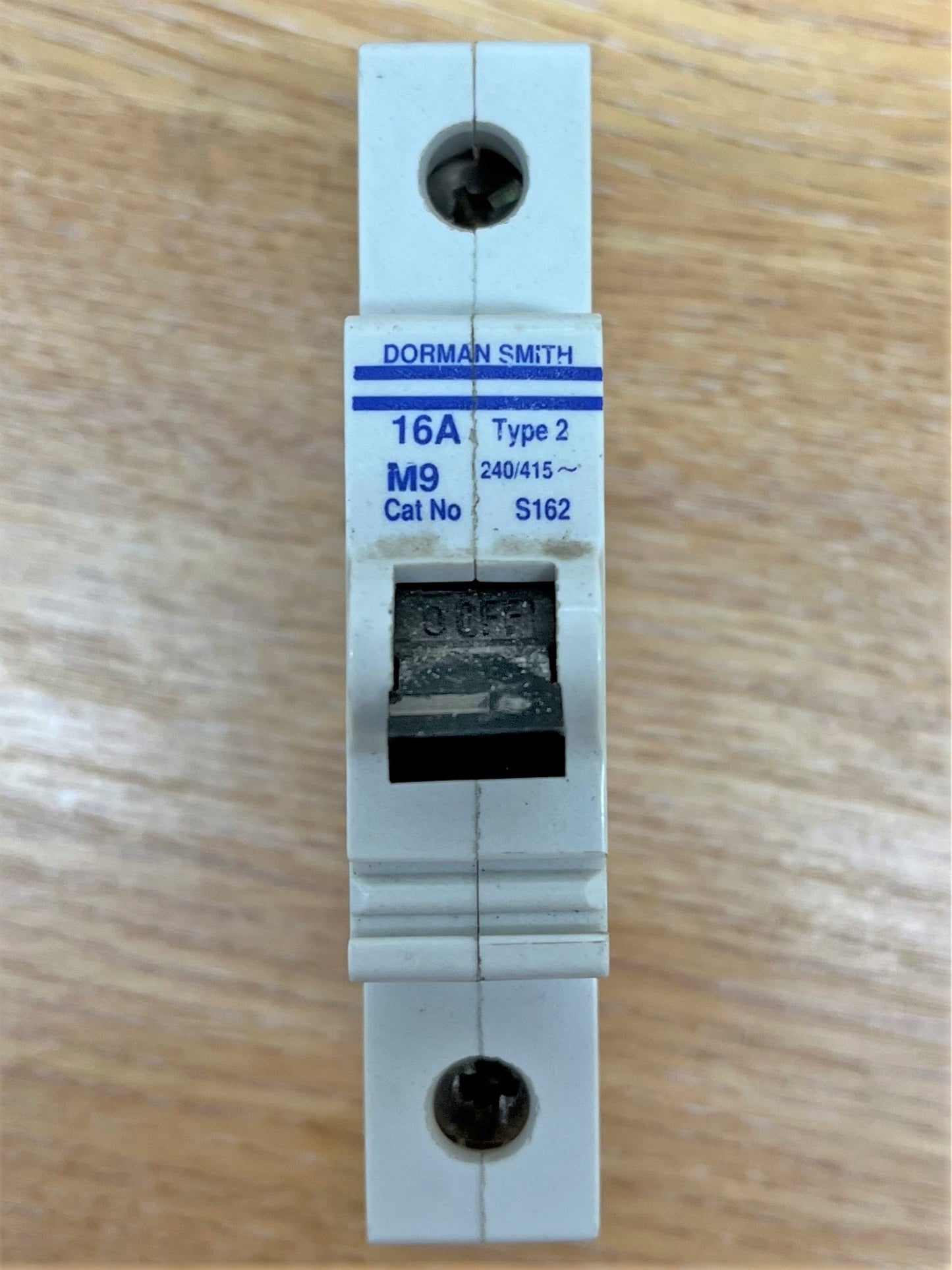 DORMAN SMITH TYPE 2 240/415V M9 CAT NO S162 SINGLE POLE