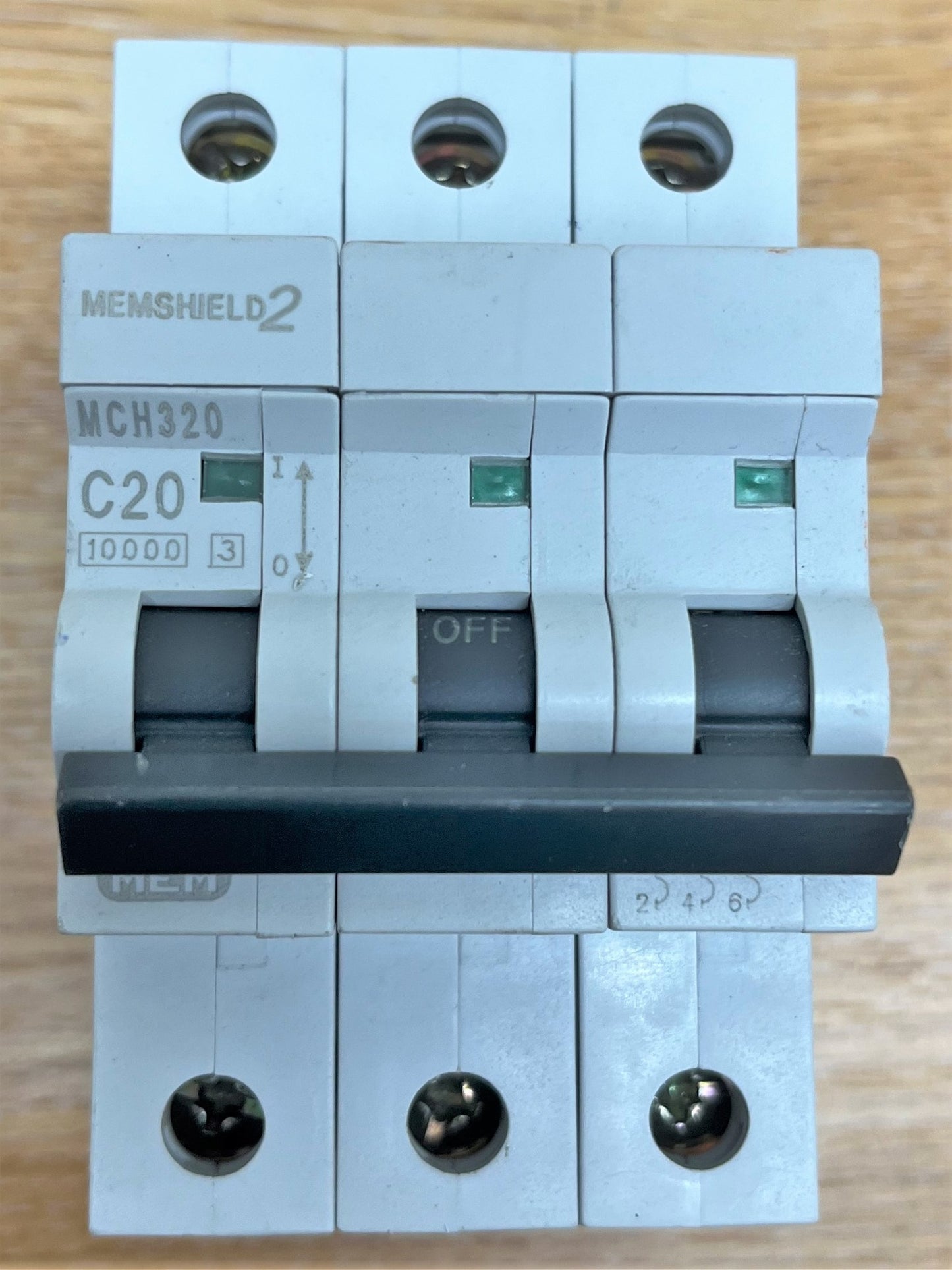 MEMSHIELD 2 MCH320 C20 TRIPLE POLE