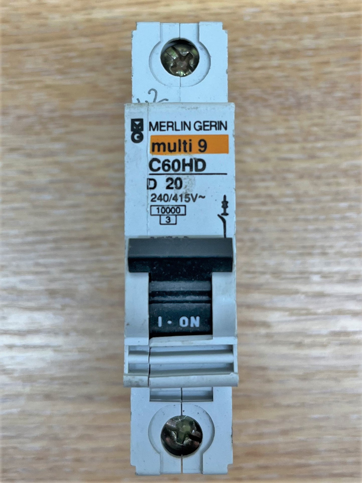 MERLIN MULTI 9 C60HD120 D20A SINGLE POLE