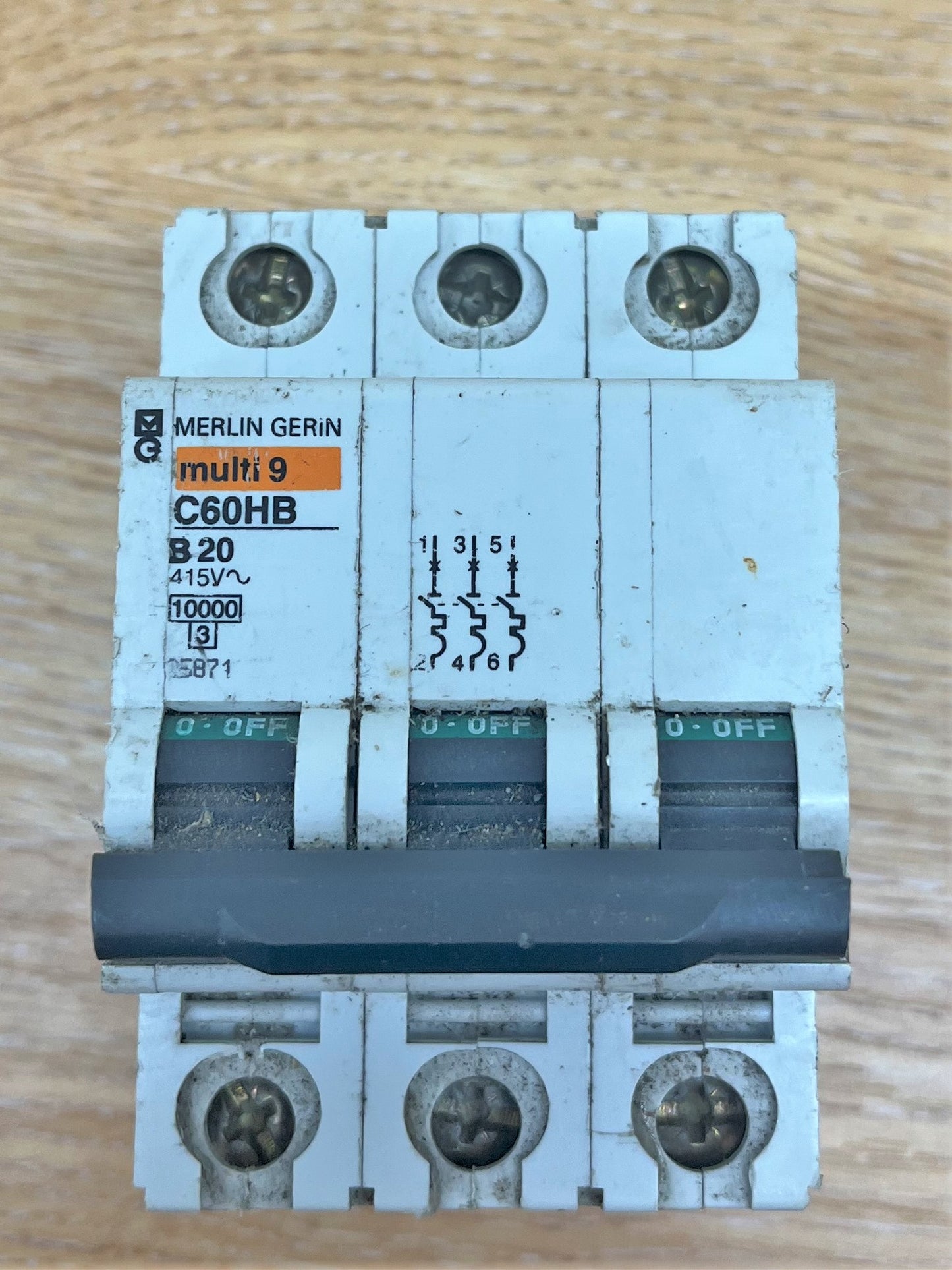 MERLIN GERIN MULTI 9 C60HB320 B20A TRIPLE POLE