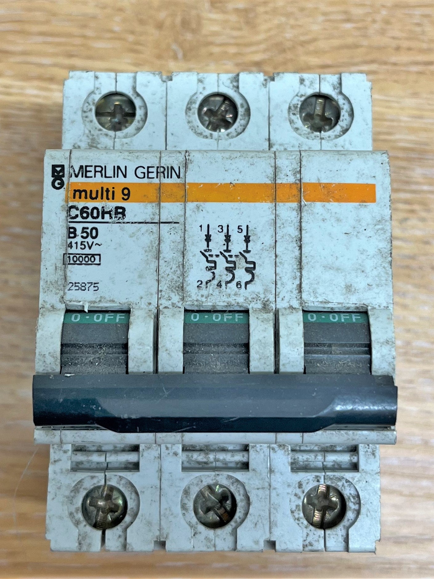 MERLIN GERIN MULTI 9 C60HB350 B50 TRIPLE POLE