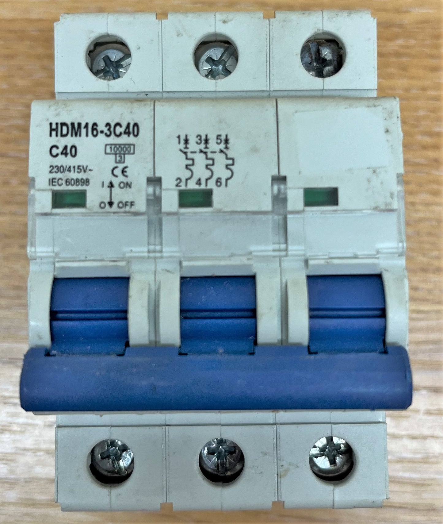 PROTEK HDM16-3C40 10KA/3 230/415V C40 IEC60898 TRIPLE POLE