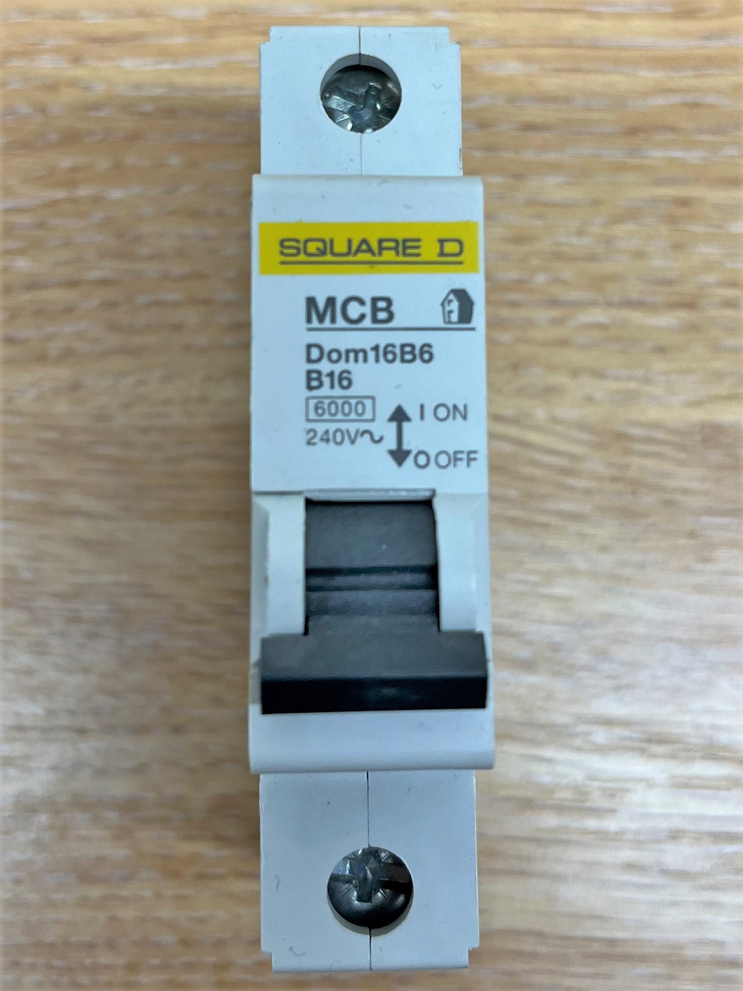 SQUARE D MCB DOM16B6 B16 6KA 240V SINGLE POLE