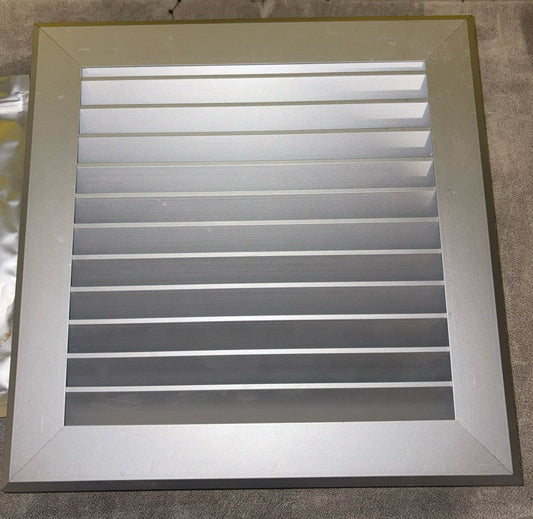 METAL GRID SILVER VENT