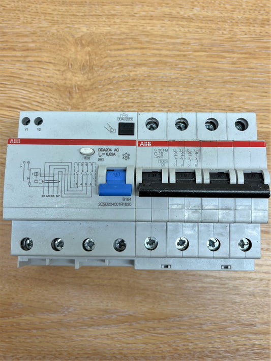 ABB DDA204 AC 0.03A B184 MCB RCD / S204M C10 400V 10KA/3 MCB