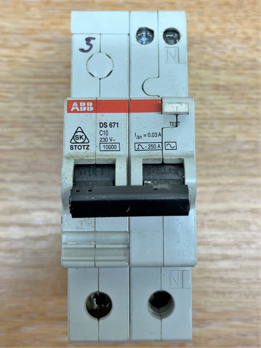 ABB DS671 230V 0.03A 10KA C10 MCB/RCD DOUBLE POLE