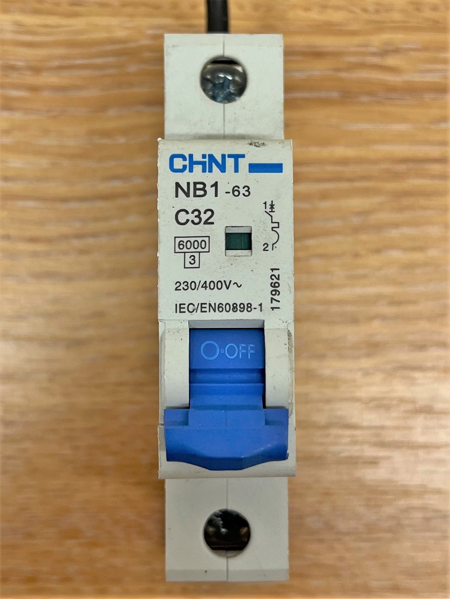 CHNT NB1-63 IEC/EN60898-1 230/400V 6000KA/3KA C32 SINGLE POLE