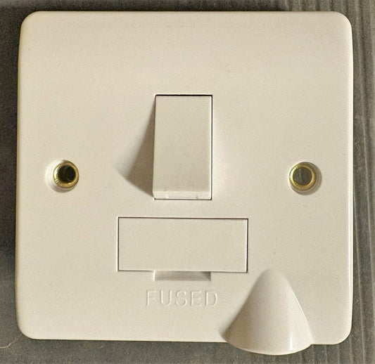 CLICK 13A FUSED CONNECTION UNITS- SWITCH C/W FLEX OUTLET
