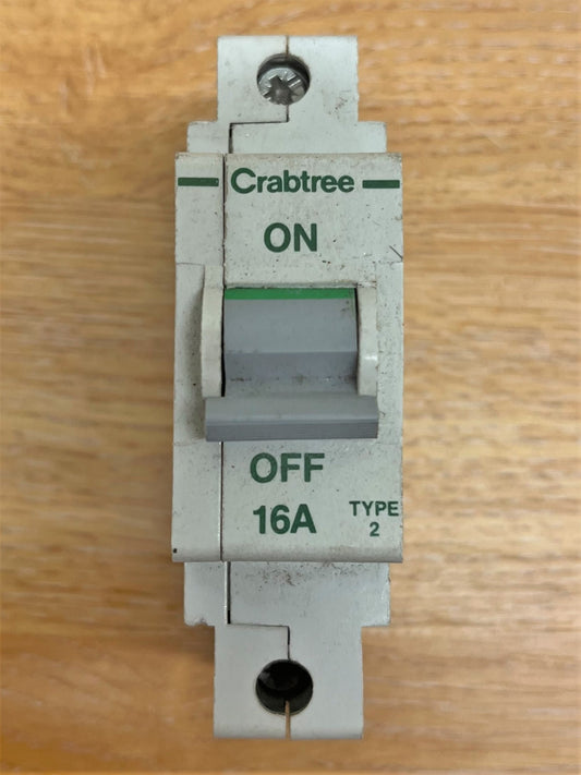 CRABTREE 16A TYPE2 240/415V3PH BS3871 PART M9 SINGLE POLE