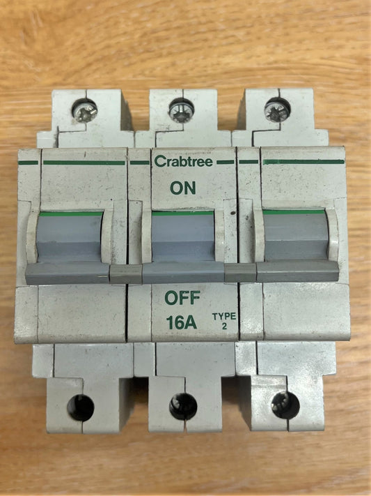 CRABTREE 16A TYPE 2 BS3871 240/415V PART 1 M9 TRIPLE POLE