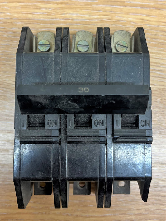 DS LOADMASTER SWITCHGEAR 440V M3 BS3871 30A TRIPLE POLE
