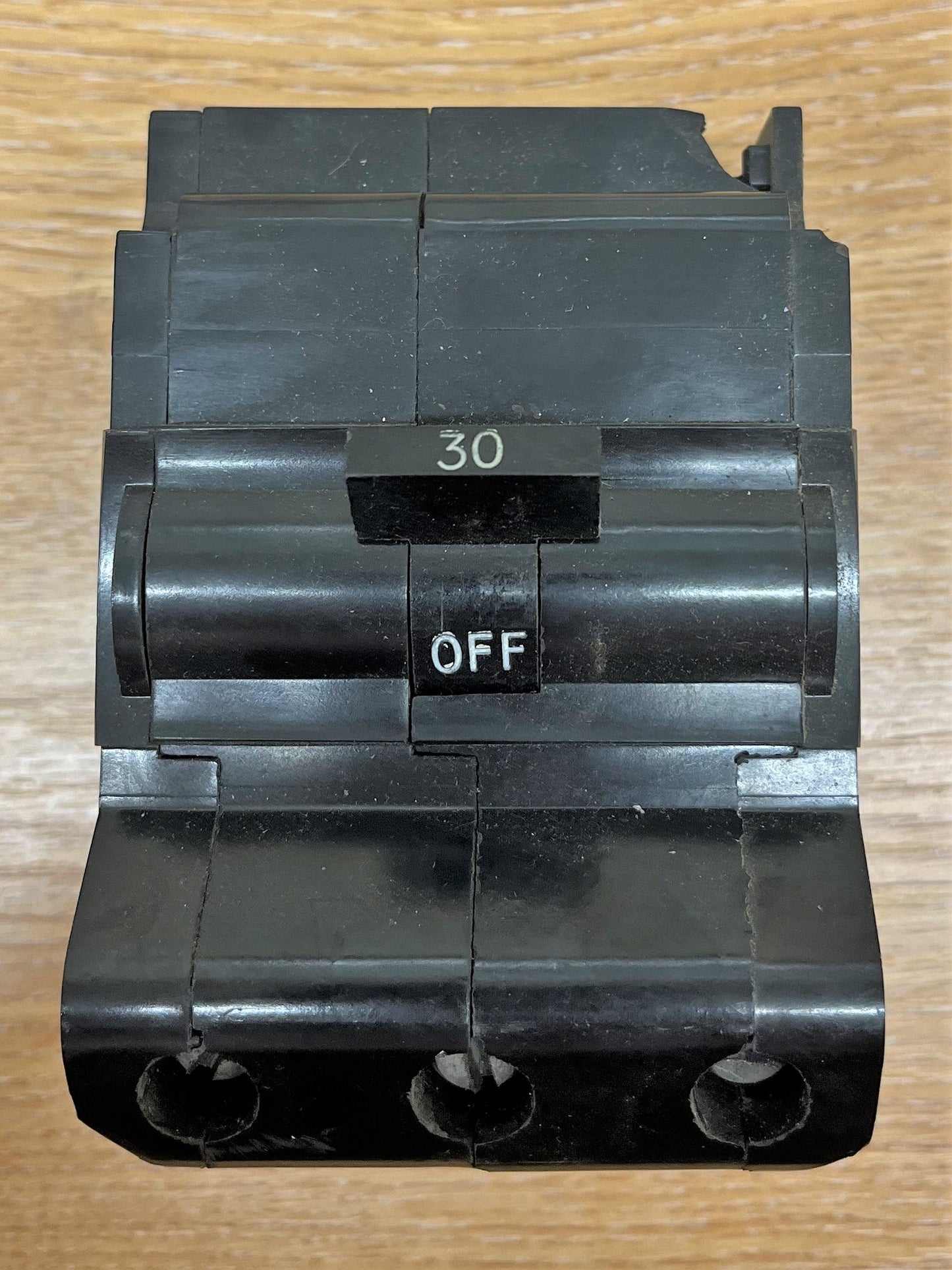 DS LOADMASTER STAB-LOK FEDERAL ELECTRIC 30A TRIPLE POLE