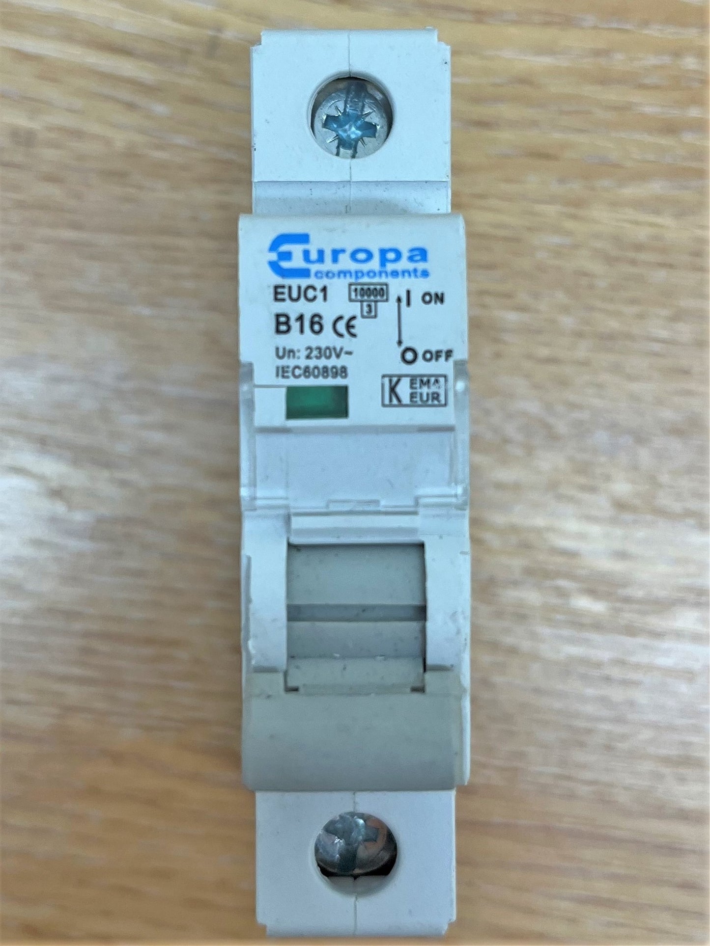 EUROPA EUB1 B16 10000KA/3KA 230V IEC60898 SINGLE POLE