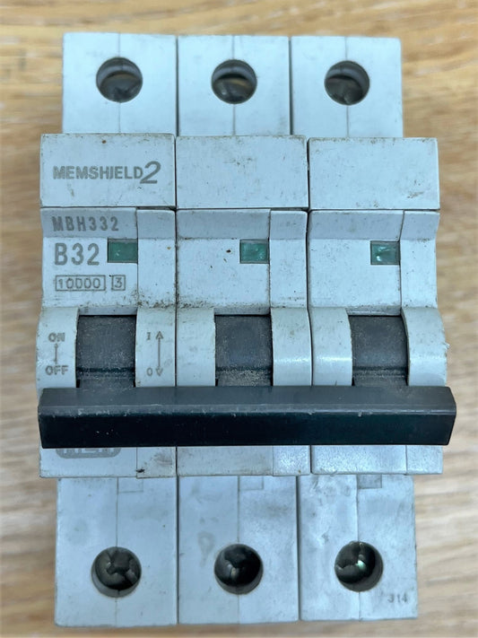 MEMSHIELD 2 MBH332 B32 TRIPLE POLE