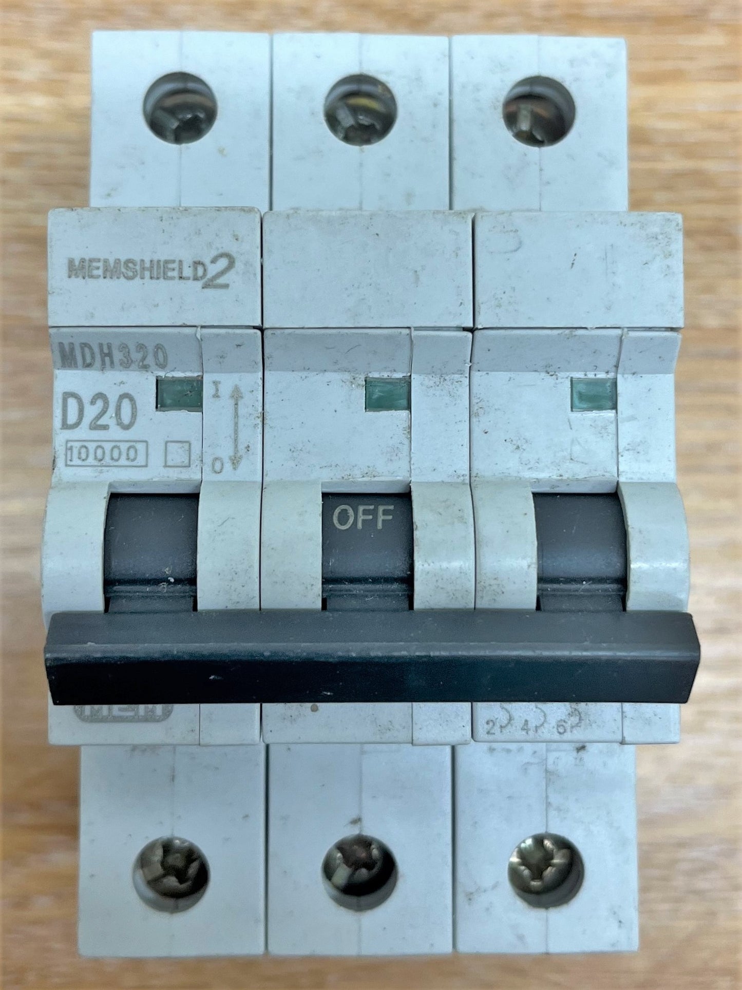 MEMSHIELD 2 MDH320 D20 TRIPLE POLE