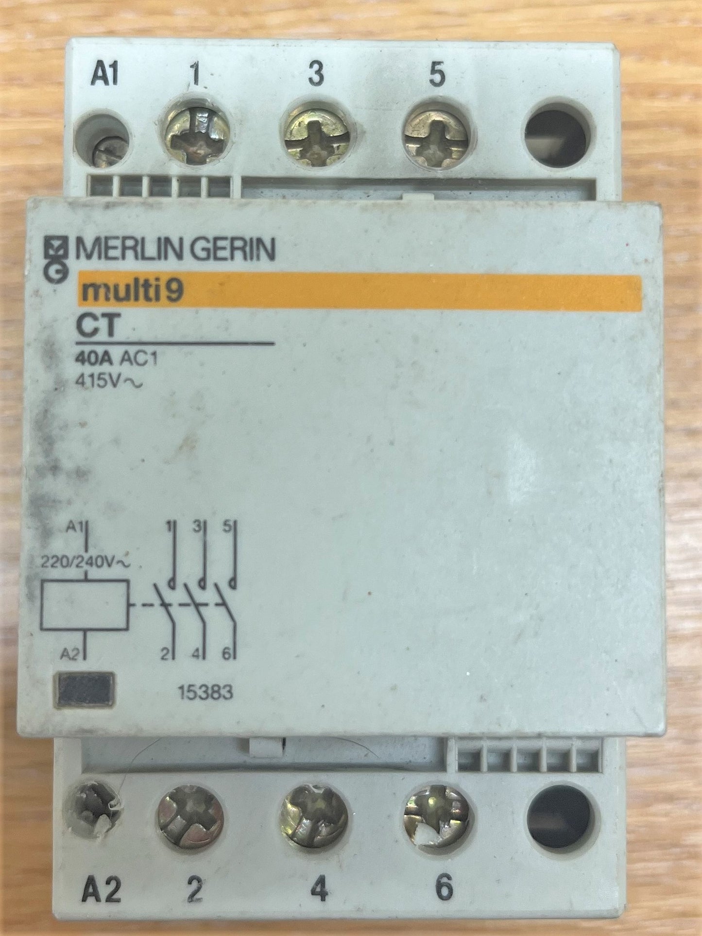 MERLIN MULTI 9 CONTACTOR 40 AC1 415V 220/240V 15383 TRIPLE POLE