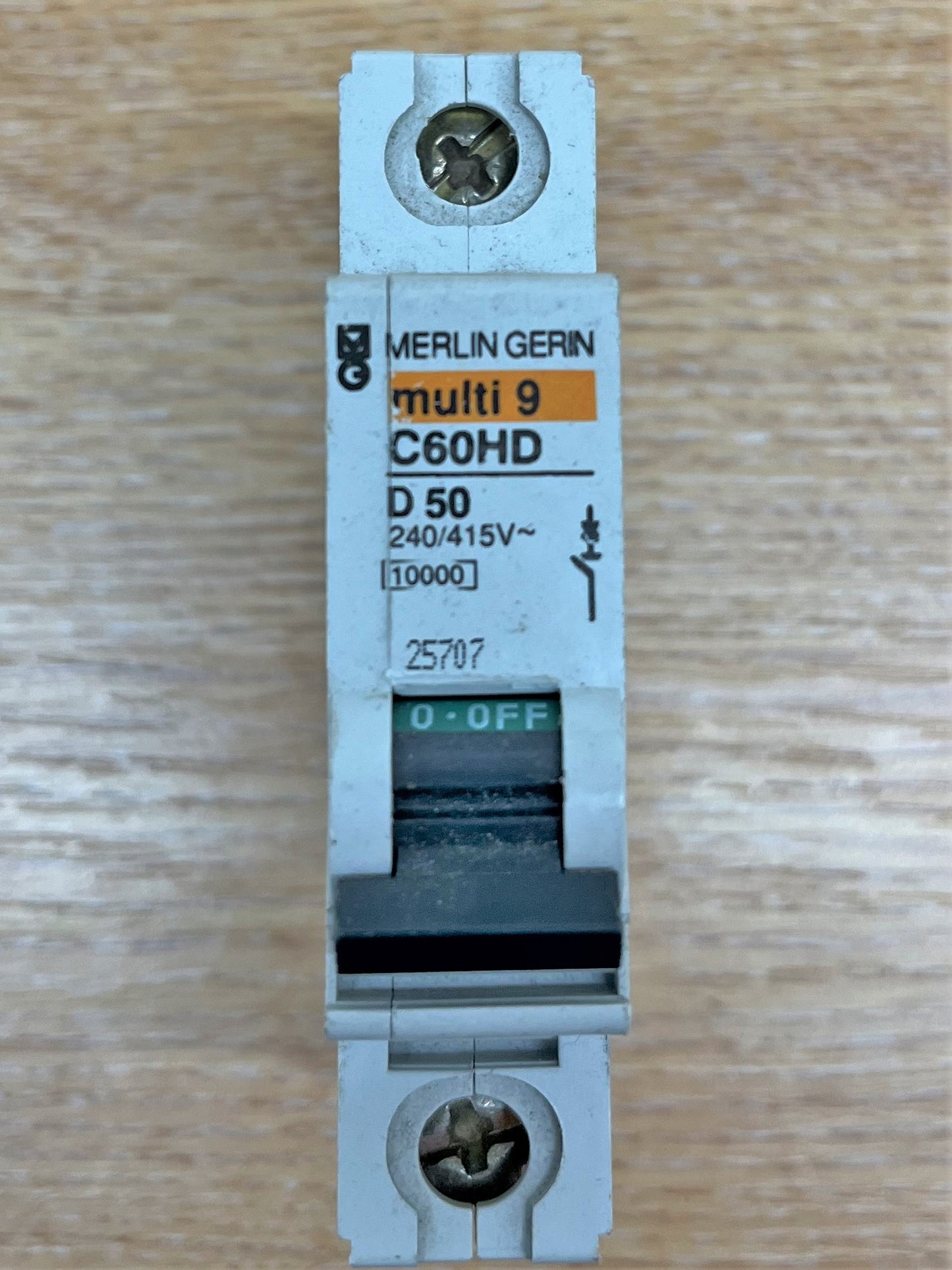 MERLIN GERIN MULTI 9 C60HD150 D50A SINGLE POLE