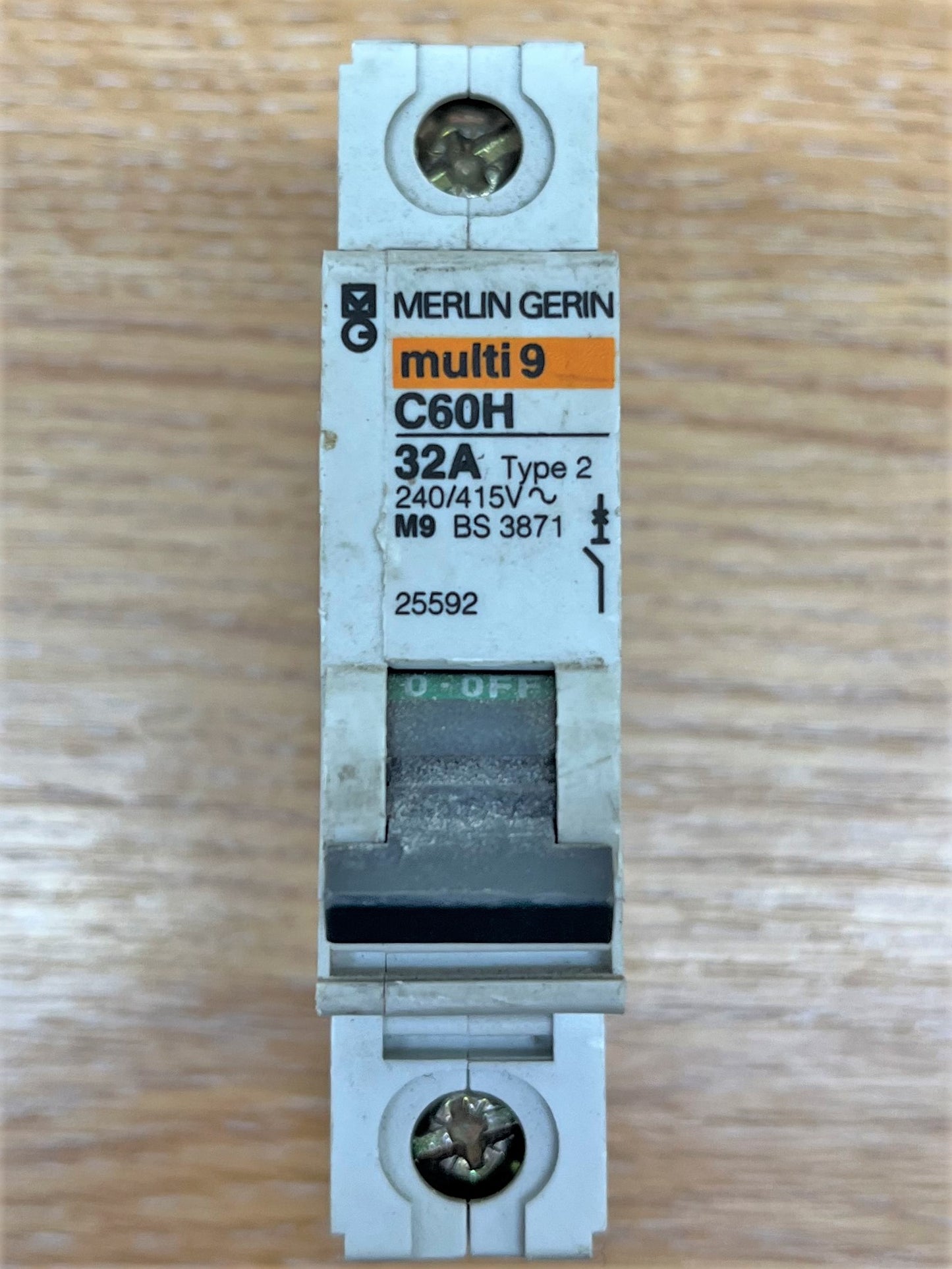 MERLIN MULTI 9 C60H132 32A TYPE 2 SINGLE POLE