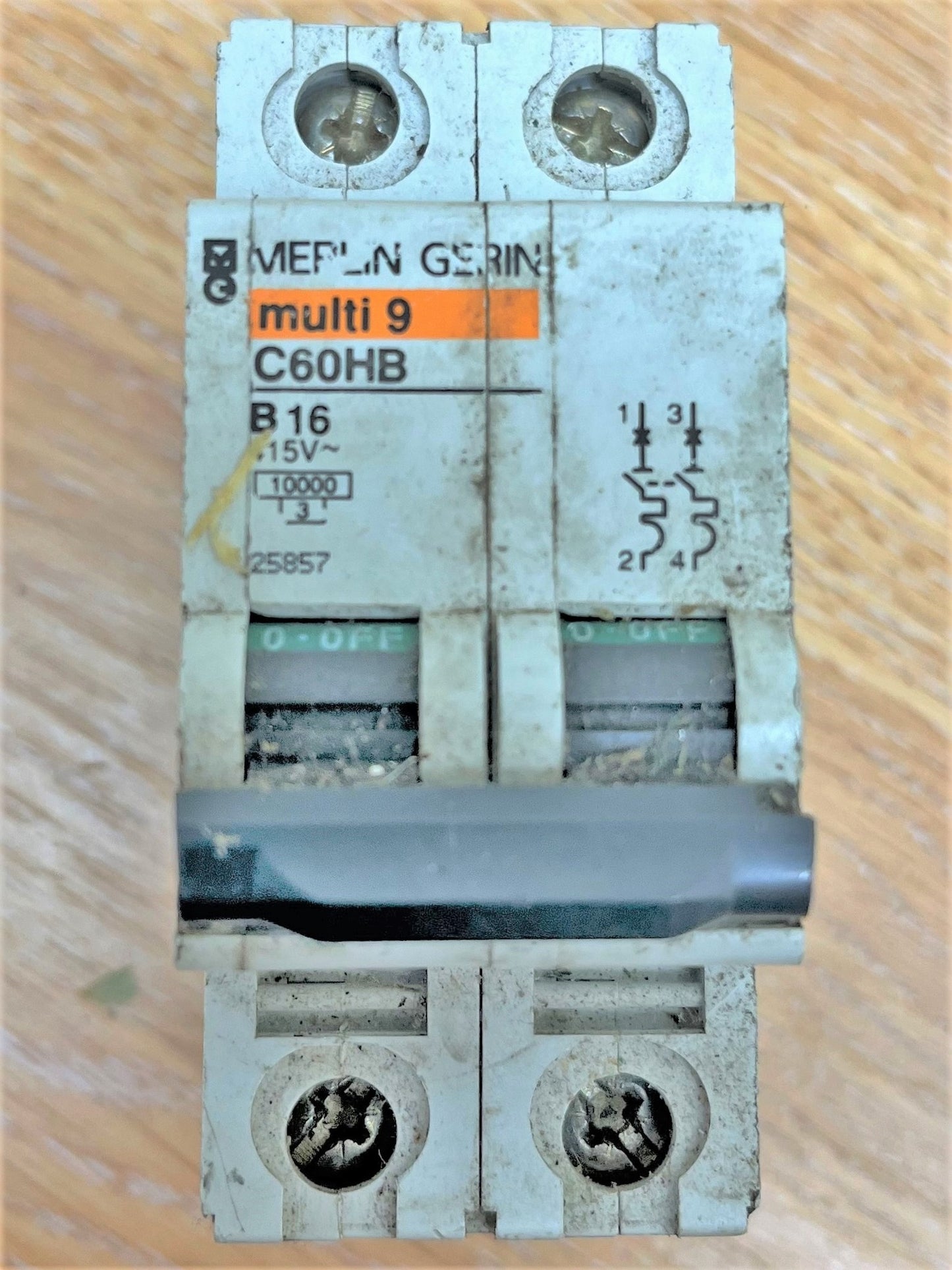 MERLIN GERIN MULTI 9 C60HB216 B16A 10KA DOUBLE POLE
