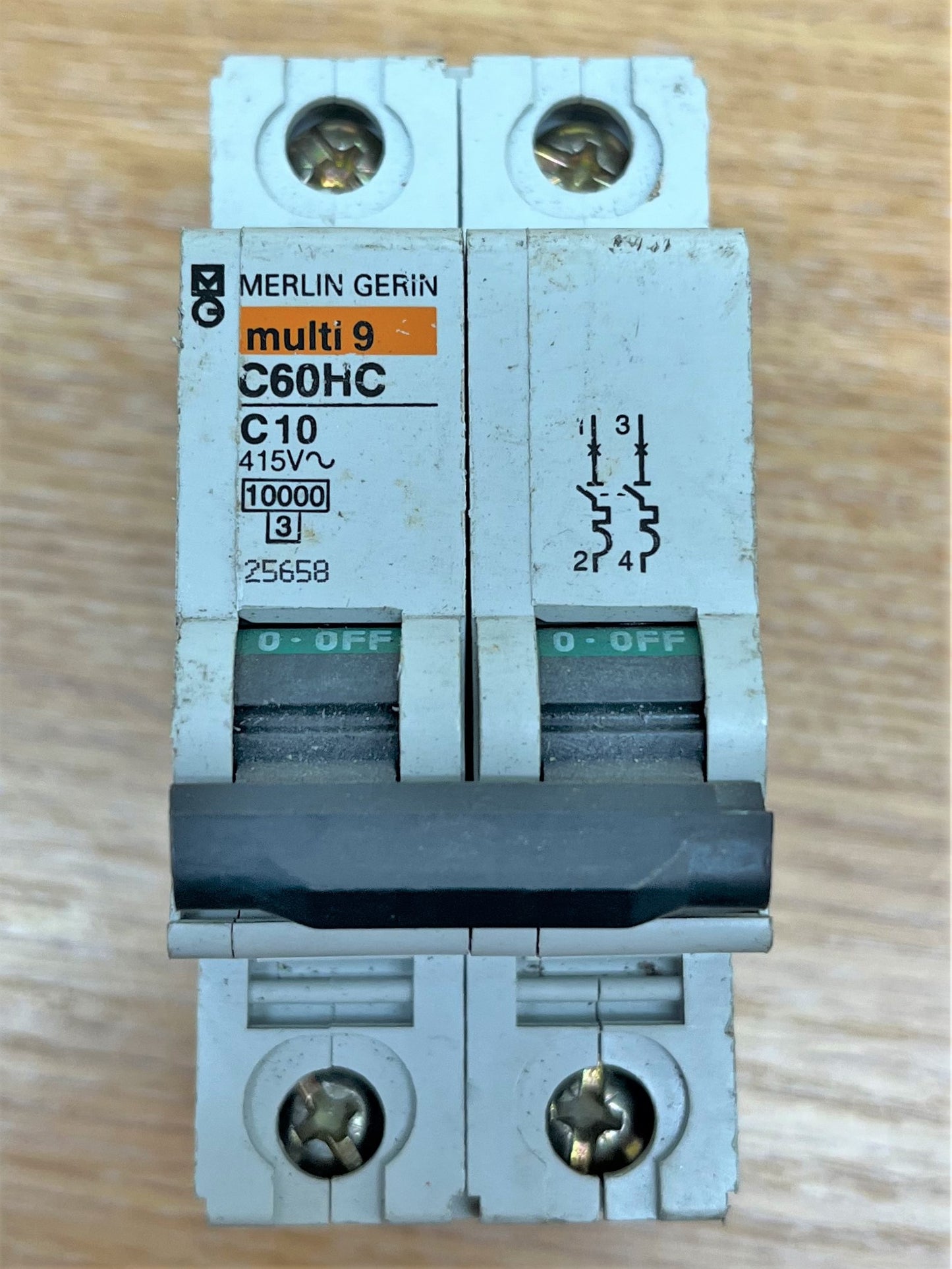 MERLIN GERIN MULTI 9 C60HC201 C10 DOUBLE POLE
