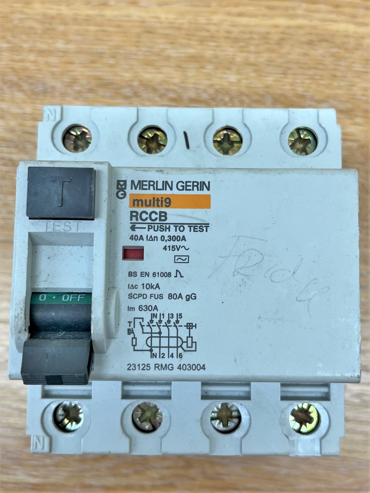 MERLIN GERIN MULTI 9 RCCB 40A 300mA RMG403004 BSEN61008 23125