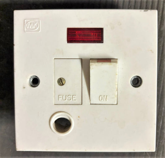 MK 13A DOUBLE POLE SWITCHED FUSE SPUR WITH NEON