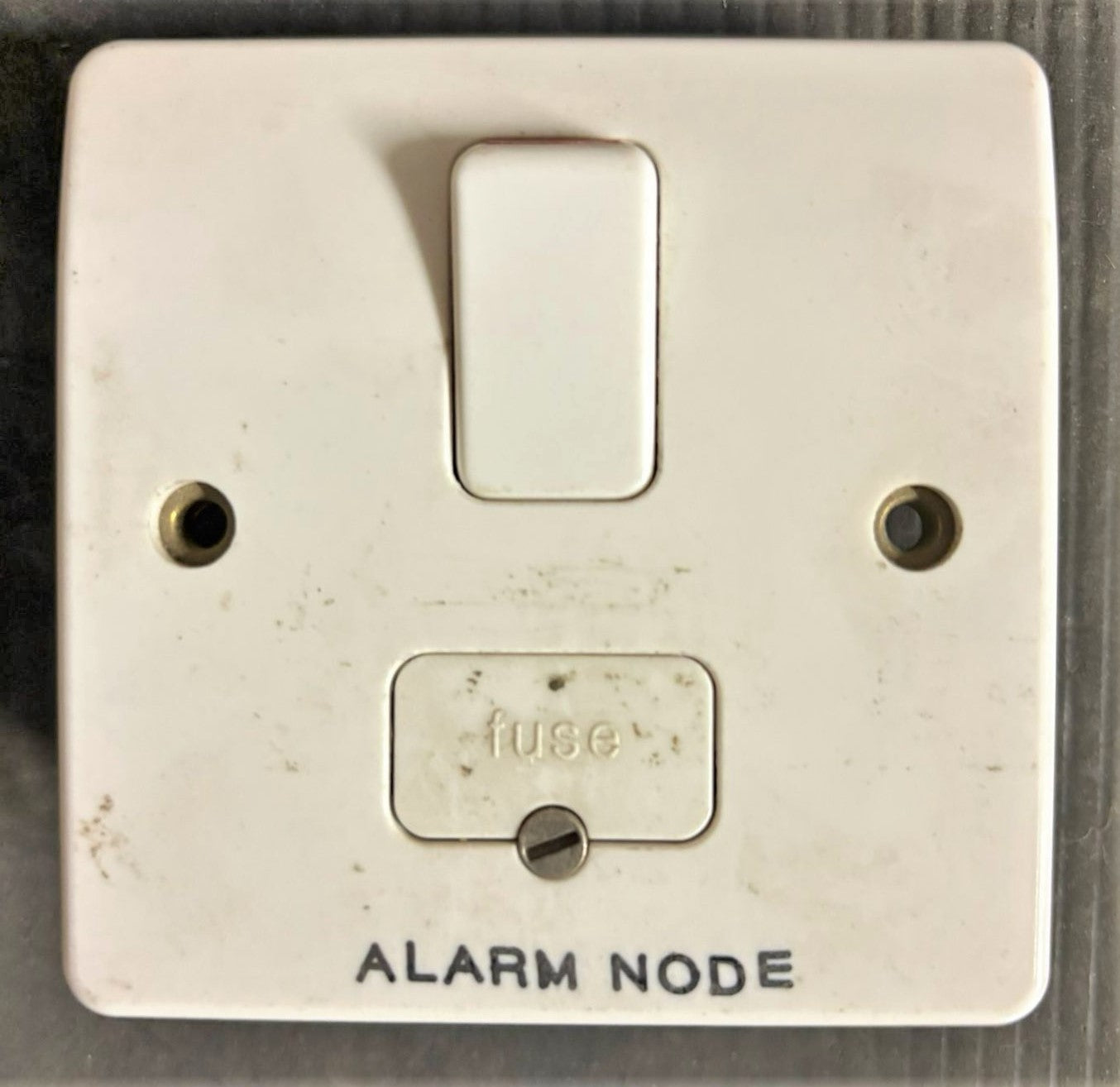 MK 13A DOUBLE POLE SWITCHED FUSE SPUR