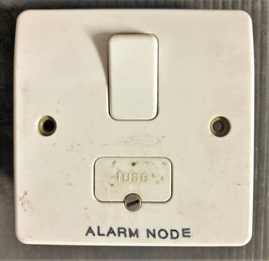 MK 13A DOUBLE POLE SWITCHED FUSE SPUR