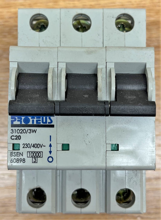 PROTEUS 31020/3W 230/400V 10KA/3 C20 BSEN60898 TRIPLE POLE