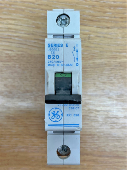 SERIES E V/099-01420 IEC60898 240/415V B20 SINGLE POLE