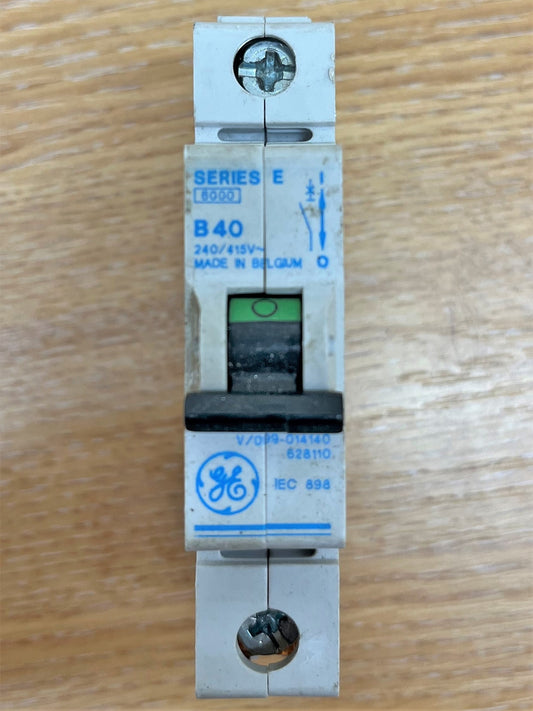 SERIES E V/099-014140 240/415V B40 SINGLE POLE