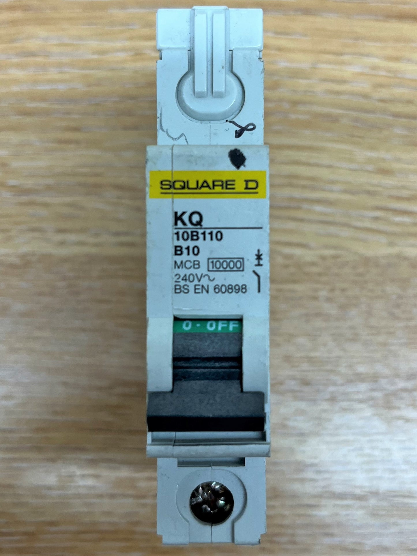SQUARE D KW 10B110 B10 MCB 10KA 240V BS EN 60898 SINGLE POLE