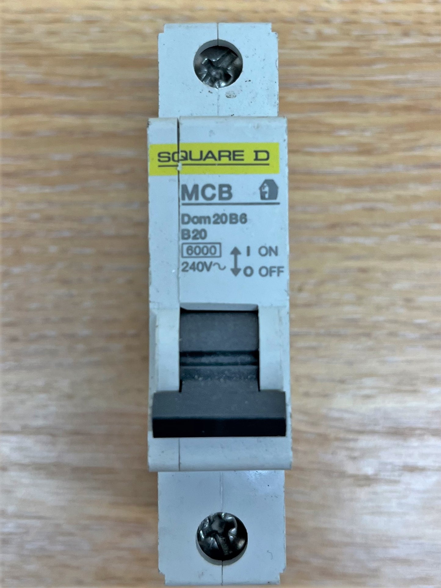 SQUARE D MCB DOM20B6 B20 6KA 240V SINGLE POLE
