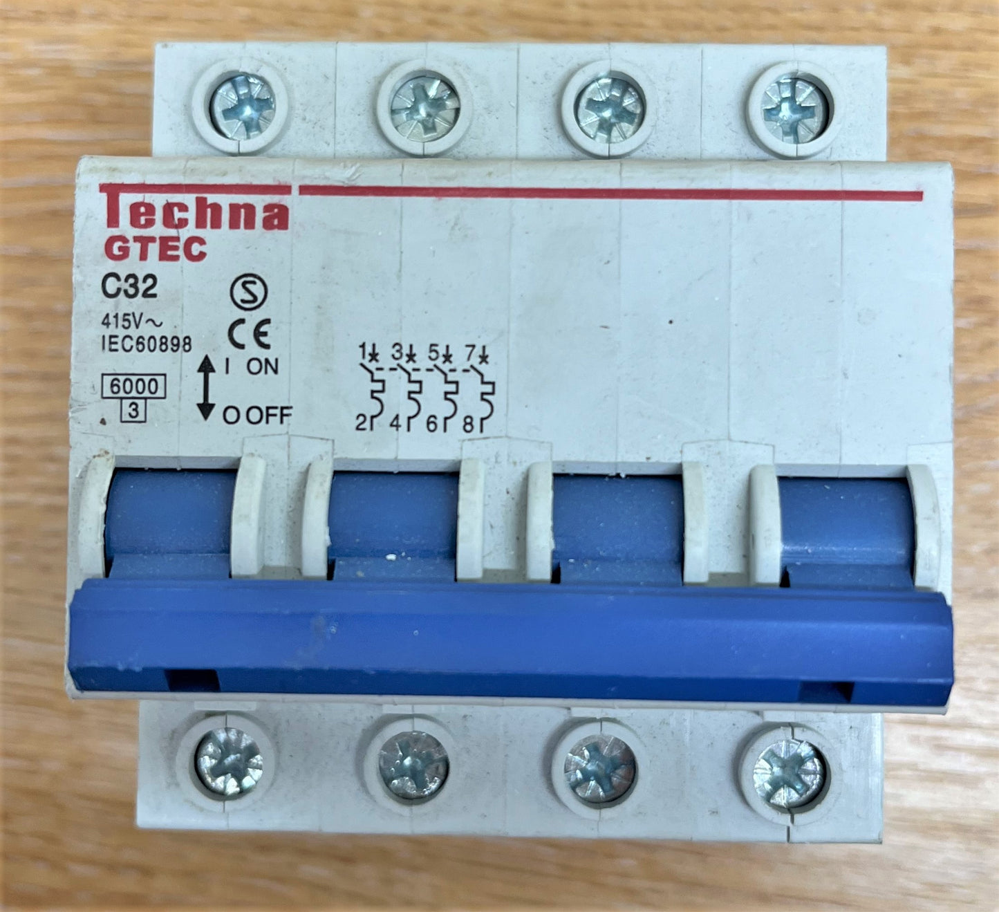 TECHNA C32 415V 6KA/3 IEC60898 FOUR POLE